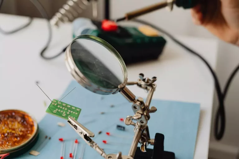 Jak dobrać odpowiednie komponenty do energoelektroniki
